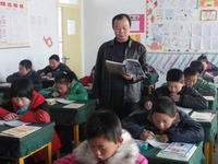 献身家乡为教育，桃李芬芳满欢颜——记临泽县国家电网希望小学校长窦长录